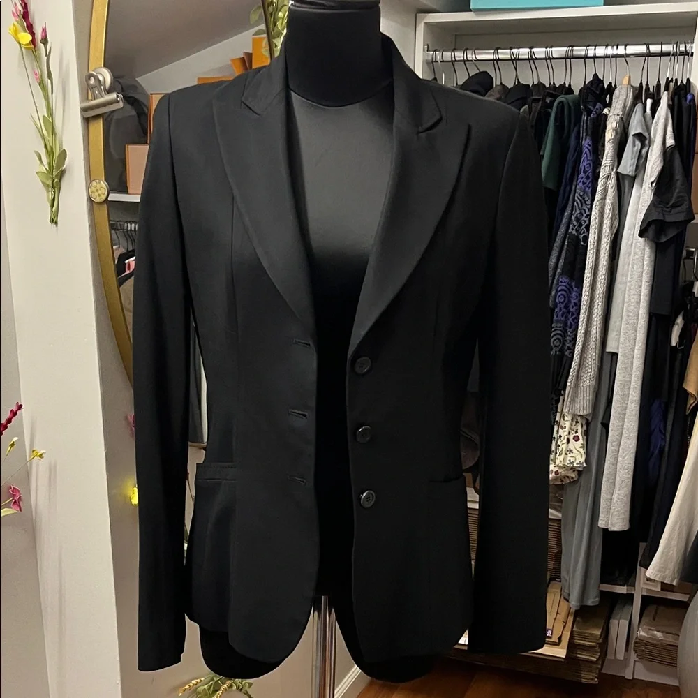 Elie Tahari Elegant Black Blazer - Picture 1 of 4